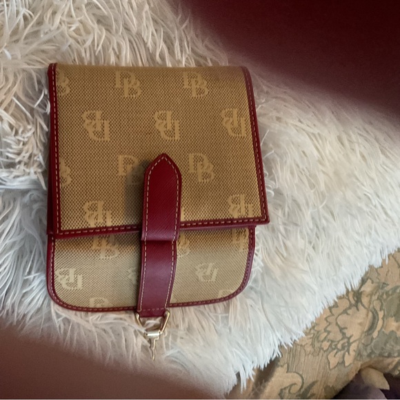 Dooney & Bourke Beige and Burgundy Wallet - Picture 4 of 6